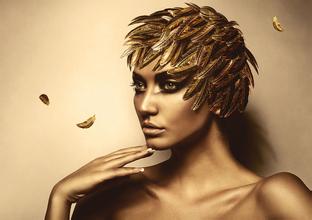 master qq online Itu adalah wanita dengan rambut pirang dan alis emas.